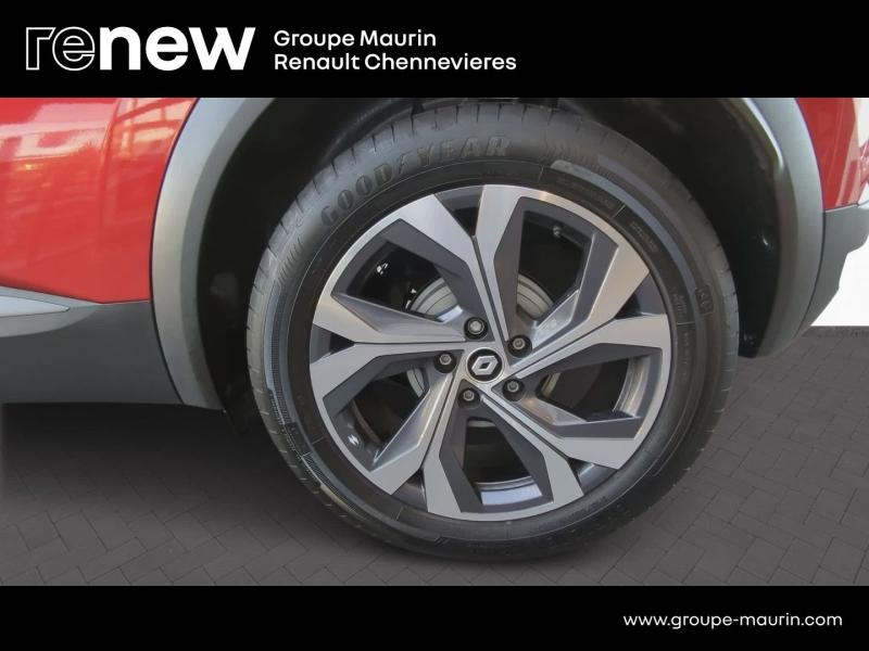 RENAULT Captur d’occasion à vendre à CHENNEVIÈRES-SUR-MARNE chez ADP - SOVEA 94 (Photo 11)