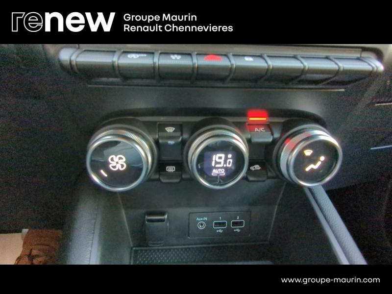 RENAULT Captur d’occasion à vendre à CHENNEVIÈRES-SUR-MARNE chez ADP - SOVEA 94 (Photo 16)