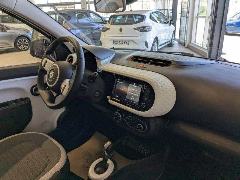 RENAULT Twingo d’occasion à vendre à CHENNEVIÈRES-SUR-MARNE chez ADP - SOVEA 94 (Photo 10)