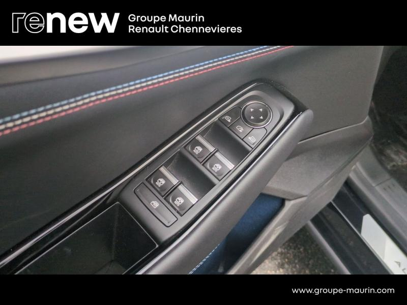 RENAULT  d’occasion à vendre à CHENNEVIÈRES-SUR-MARNE chez ADP - SOVEA 94 (Photo 15)