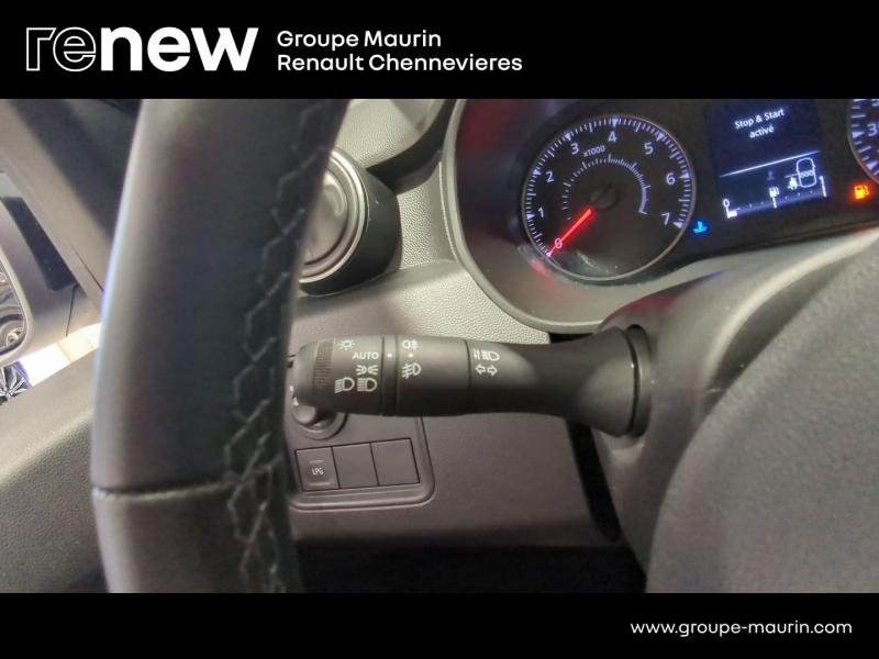 DACIA Duster d’occasion à vendre à CHENNEVIÈRES-SUR-MARNE chez ADP - SOVEA 94 (Photo 19)