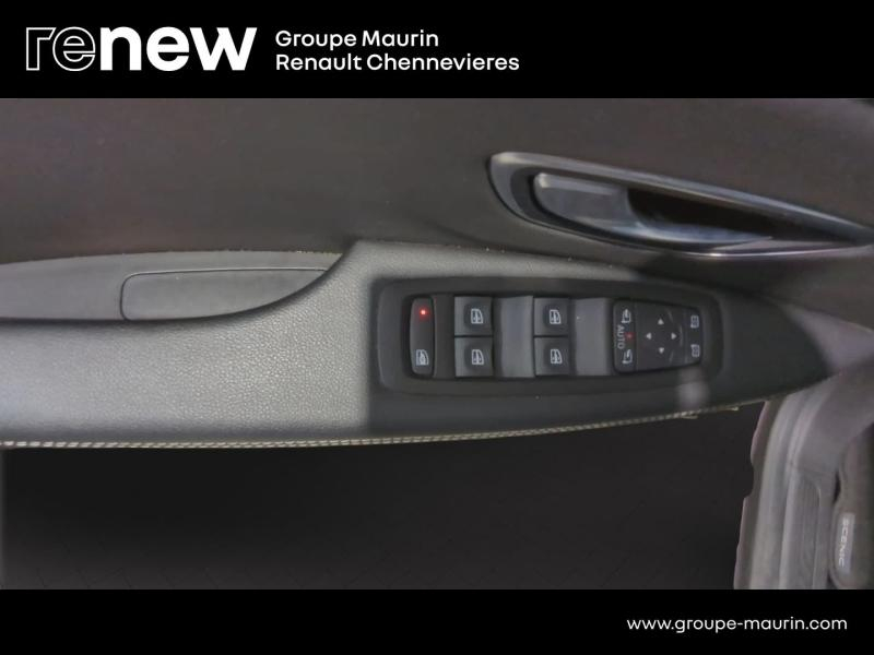 RENAULT Scenic d’occasion à vendre à CHENNEVIÈRES-SUR-MARNE chez ADP - SOVEA 94 (Photo 18)
