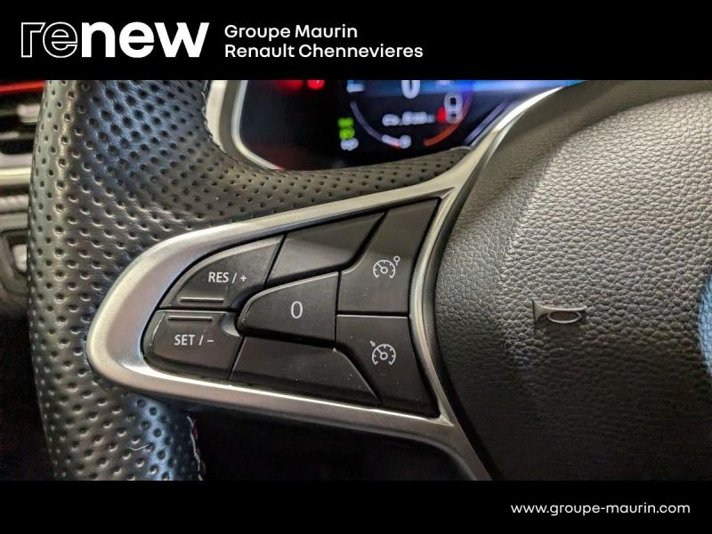 RENAULT Captur d’occasion à vendre à CHENNEVIÈRES-SUR-MARNE chez ADP - SOVEA 94 (Photo 15)