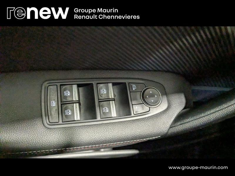 RENAULT Captur d’occasion à vendre à CHENNEVIÈRES-SUR-MARNE chez ADP - SOVEA 94 (Photo 17)