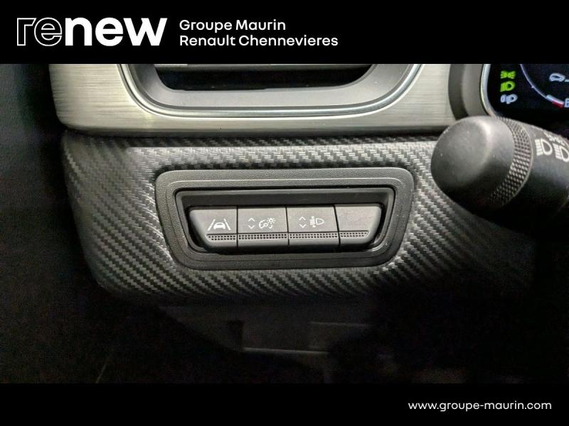 RENAULT Captur d’occasion à vendre à CHENNEVIÈRES-SUR-MARNE chez ADP - SOVEA 94 (Photo 18)