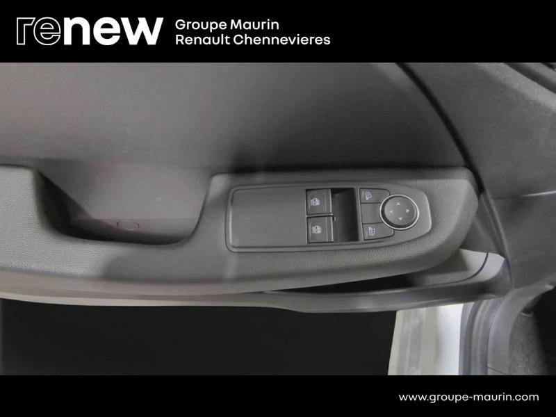 RENAULT Clio d’occasion à vendre à CHENNEVIÈRES-SUR-MARNE chez ADP - SOVEA 94 (Photo 9)