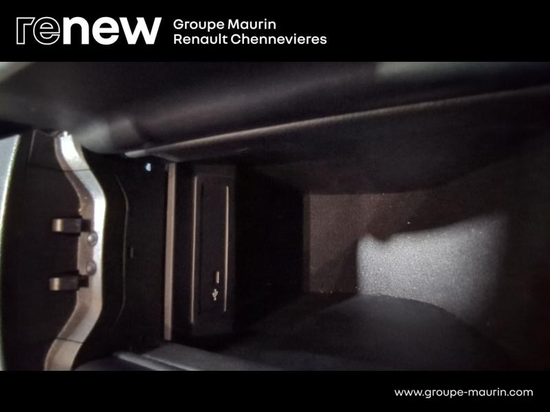 MERCEDES-BENZ Classe GLA d’occasion à vendre à CHENNEVIÈRES-SUR-MARNE chez ADP - SOVEA 94 (Photo 18)