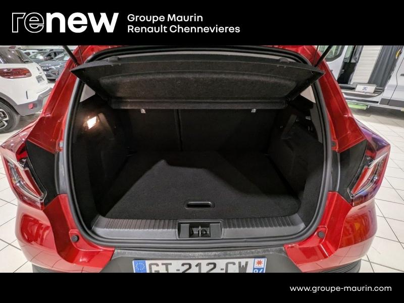 RENAULT Captur d’occasion à vendre à CHENNEVIÈRES-SUR-MARNE chez ADP - SOVEA 94 (Photo 12)