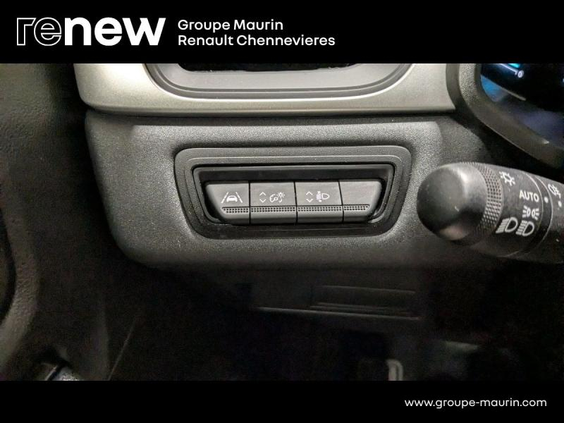 RENAULT Captur d’occasion à vendre à CHENNEVIÈRES-SUR-MARNE chez ADP - SOVEA 94 (Photo 19)