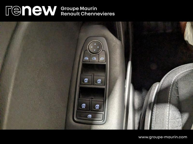 RENAULT Captur d’occasion à vendre à CHENNEVIÈRES-SUR-MARNE chez ADP - SOVEA 94 (Photo 20)