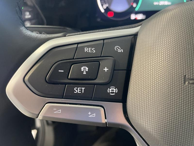 VOLKSWAGEN Golf d’occasion à vendre à CHENNEVIÈRES-SUR-MARNE chez ADP - SOVEA 94 (Photo 17)