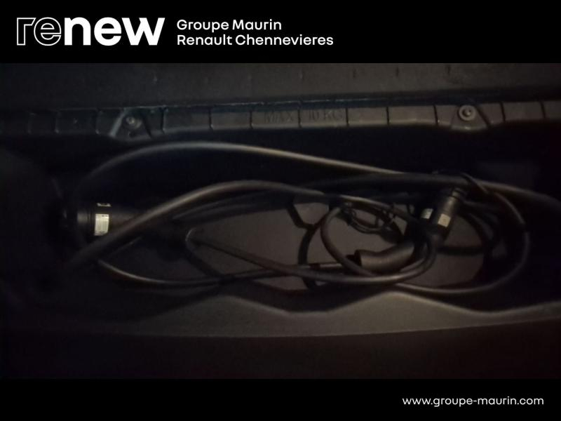 RENAULT Megane d’occasion à vendre à CHENNEVIÈRES-SUR-MARNE chez ADP - SOVEA 94 (Photo 14)