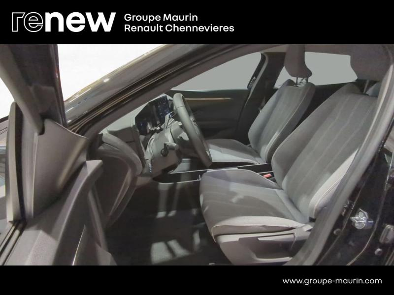 RENAULT Megane d’occasion à vendre à CHENNEVIÈRES-SUR-MARNE chez ADP - SOVEA 94 (Photo 17)
