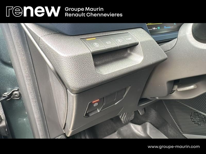 DACIA Duster d’occasion à vendre à CHENNEVIÈRES-SUR-MARNE chez ADP - SOVEA 94 (Photo 16)