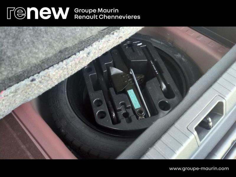 RENAULT Captur d’occasion à vendre à CHENNEVIÈRES-SUR-MARNE chez ADP - SOVEA 94 (Photo 14)