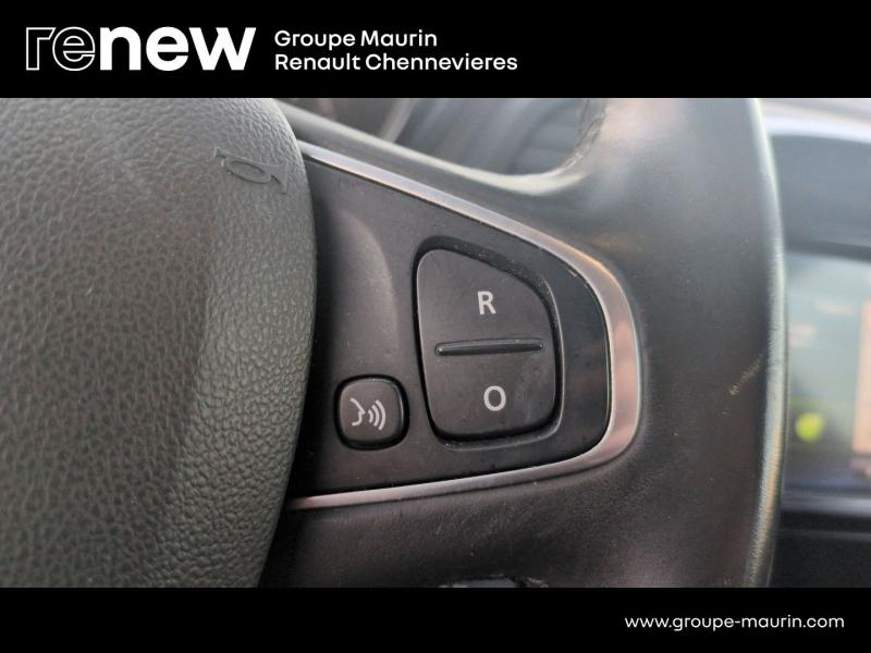 RENAULT Captur d’occasion à vendre à CHENNEVIÈRES-SUR-MARNE chez ADP - SOVEA 94 (Photo 19)