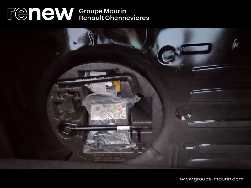 RENAULT Zoe d’occasion à vendre à CHENNEVIÈRES-SUR-MARNE chez ADP - SOVEA 94 (Photo 14)