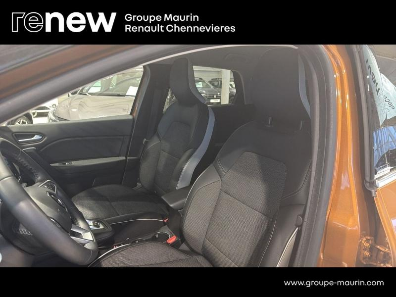 RENAULT Captur d’occasion à vendre à CHENNEVIÈRES-SUR-MARNE chez ADP - SOVEA 94 (Photo 11)