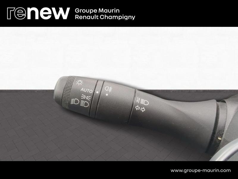 RENAULT Clio d’occasion à vendre à CHENNEVIÈRES-SUR-MARNE chez ADP - SOVEA 94 (Photo 20)