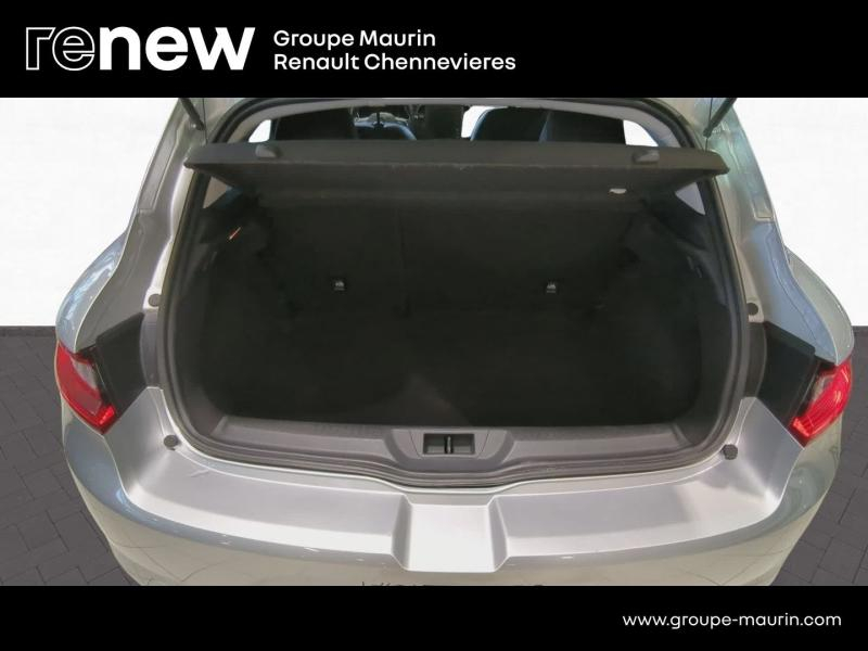 RENAULT Megane d’occasion à vendre à CHENNEVIÈRES-SUR-MARNE chez ADP - SOVEA 94 (Photo 14)