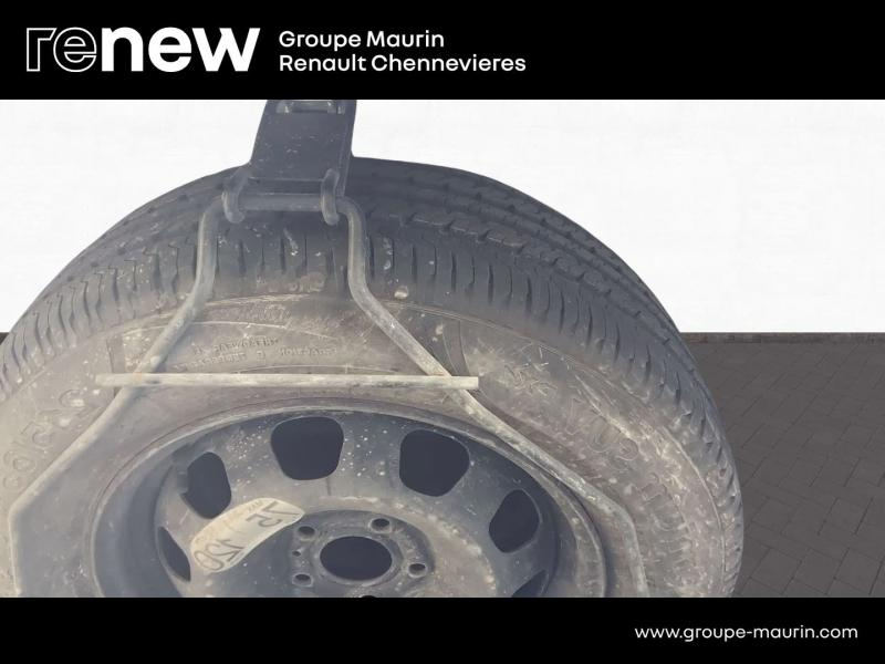 DACIA Duster d’occasion à vendre à CHENNEVIÈRES-SUR-MARNE chez ADP - SOVEA 94 (Photo 17)