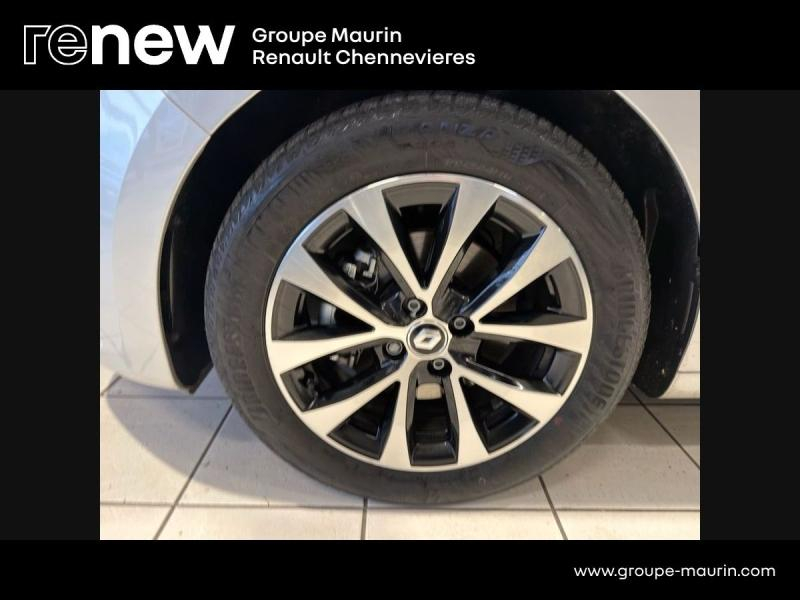 RENAULT Clio d’occasion à vendre à CHENNEVIÈRES-SUR-MARNE chez ADP - SOVEA 94 (Photo 10)