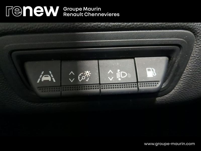 RENAULT Captur d’occasion à vendre à CHENNEVIÈRES-SUR-MARNE chez ADP - SOVEA 94 (Photo 20)