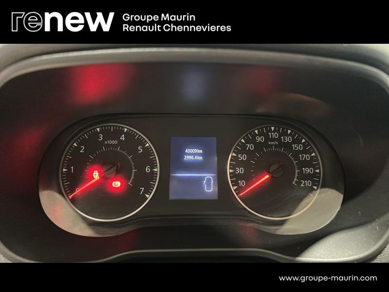 DACIA Duster d’occasion à vendre à CHENNEVIÈRES-SUR-MARNE chez ADP - SOVEA 94 (Photo 9)