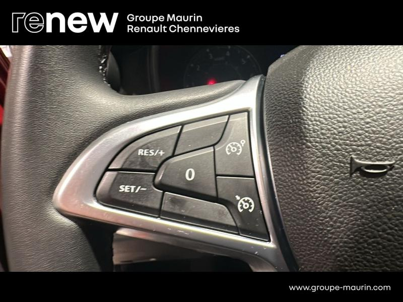 DACIA Duster d’occasion à vendre à CHENNEVIÈRES-SUR-MARNE chez ADP - SOVEA 94 (Photo 17)