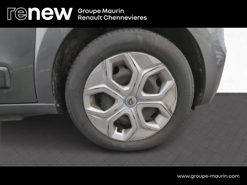 RENAULT Twingo d’occasion à vendre à CHENNEVIÈRES-SUR-MARNE chez ADP - SOVEA 94 (Photo 12)