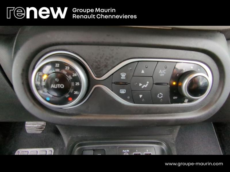 RENAULT Twingo d’occasion à vendre à CHENNEVIÈRES-SUR-MARNE chez ADP - SOVEA 94 (Photo 18)