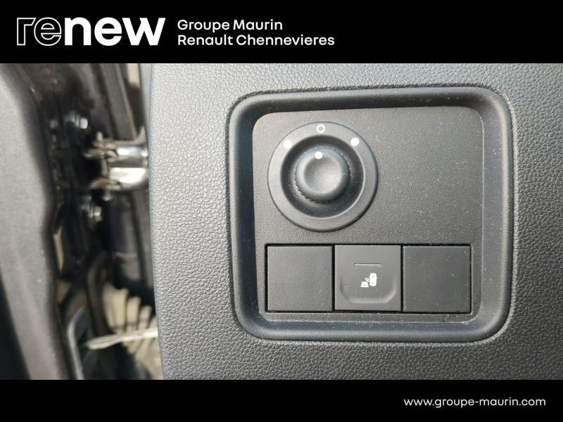 DACIA Duster d’occasion à vendre à CHENNEVIÈRES-SUR-MARNE chez ADP - SOVEA 94 (Photo 20)
