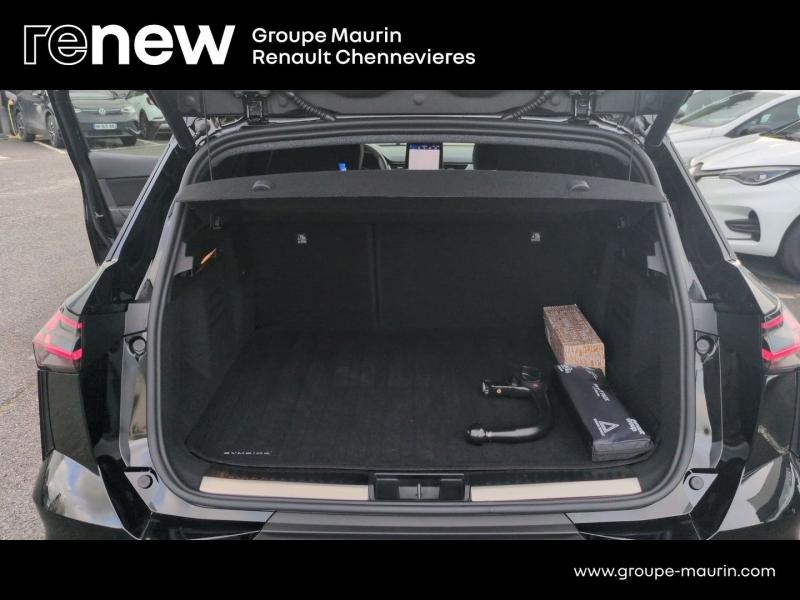 RENAULT  d’occasion à vendre à CHENNEVIÈRES-SUR-MARNE chez ADP - SOVEA 94 (Photo 13)