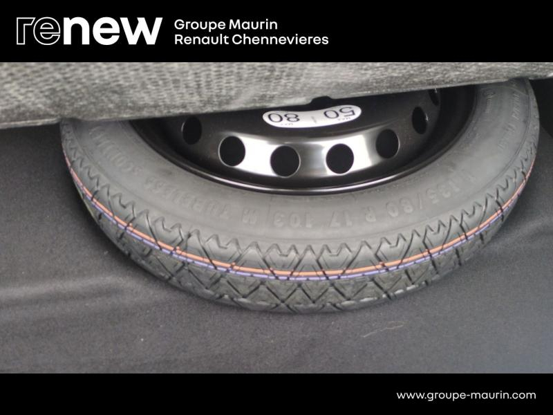 RENAULT  d’occasion à vendre à CHENNEVIÈRES-SUR-MARNE chez ADP - SOVEA 94 (Photo 14)