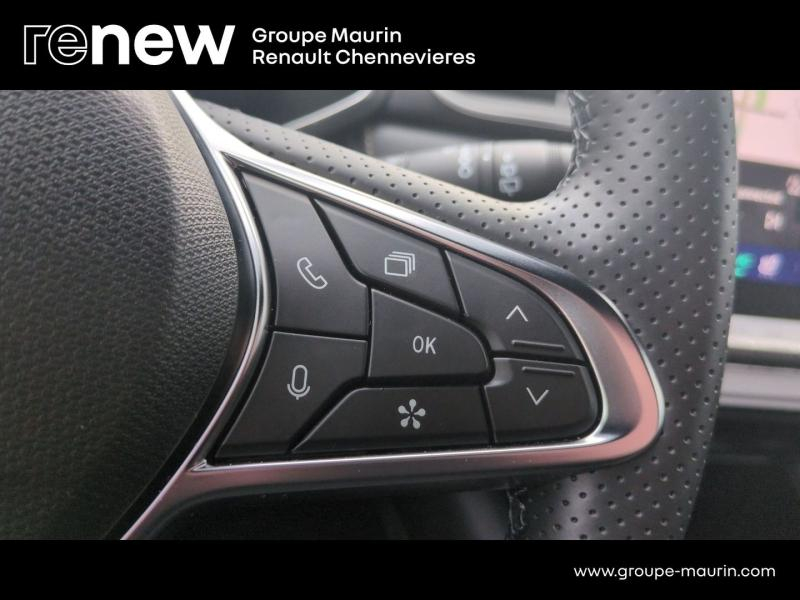 RENAULT  d’occasion à vendre à CHENNEVIÈRES-SUR-MARNE chez ADP - SOVEA 94 (Photo 19)