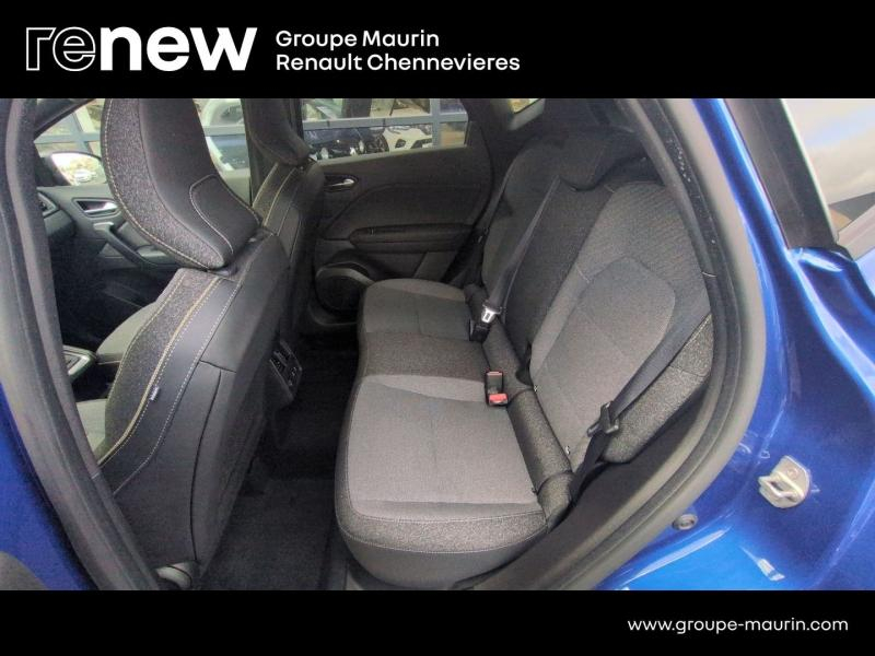 RENAULT Captur d’occasion à vendre à CHENNEVIÈRES-SUR-MARNE chez ADP - SOVEA 94 (Photo 11)