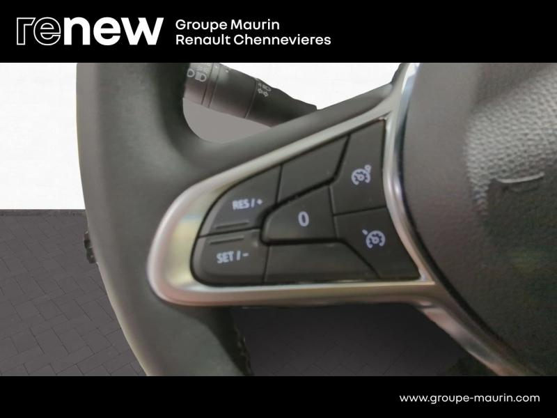 RENAULT Clio d’occasion à vendre à CHENNEVIÈRES-SUR-MARNE chez ADP - SOVEA 94 (Photo 20)