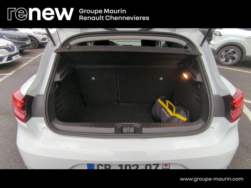 RENAULT Clio d’occasion à vendre à CHENNEVIÈRES-SUR-MARNE chez ADP - SOVEA 94 (Photo 12)