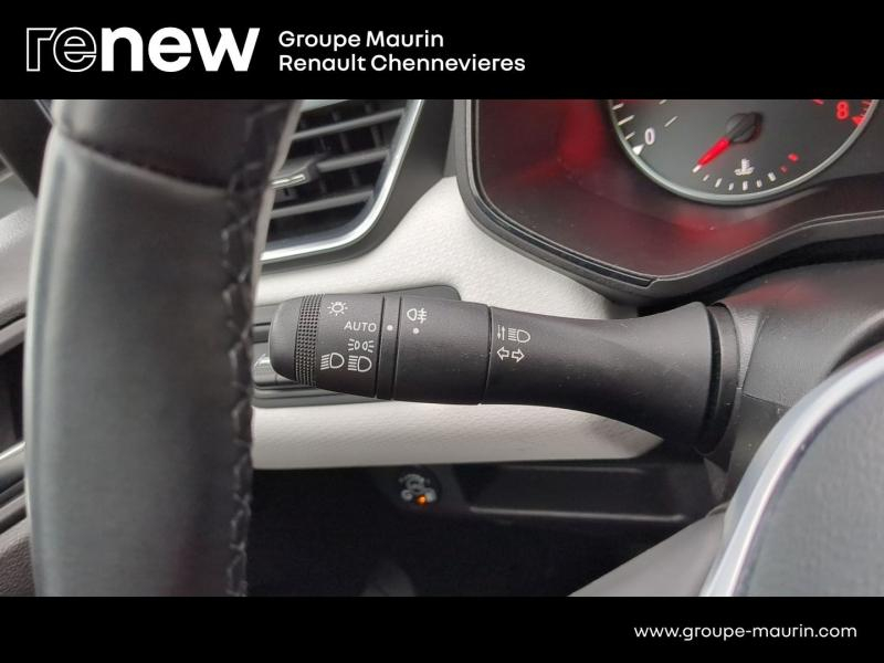 RENAULT Clio d’occasion à vendre à CHENNEVIÈRES-SUR-MARNE chez ADP - SOVEA 94 (Photo 18)