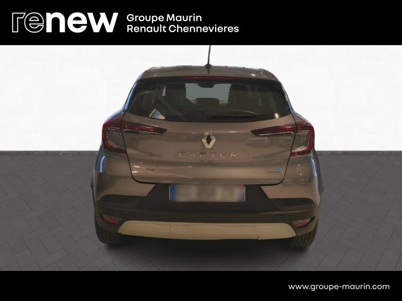 RENAULT Captur d’occasion à vendre à CHENNEVIÈRES-SUR-MARNE chez ADP - SOVEA 94 (Photo 4)