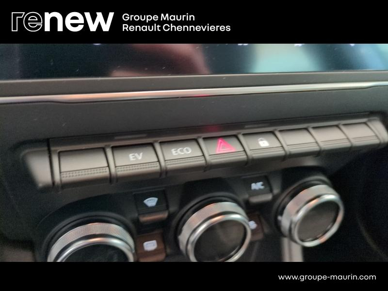 RENAULT Captur d’occasion à vendre à CHENNEVIÈRES-SUR-MARNE chez ADP - SOVEA 94 (Photo 19)