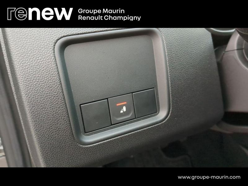 DACIA Duster d’occasion à vendre à CHENNEVIÈRES-SUR-MARNE chez ADP - SOVEA 94 (Photo 19)