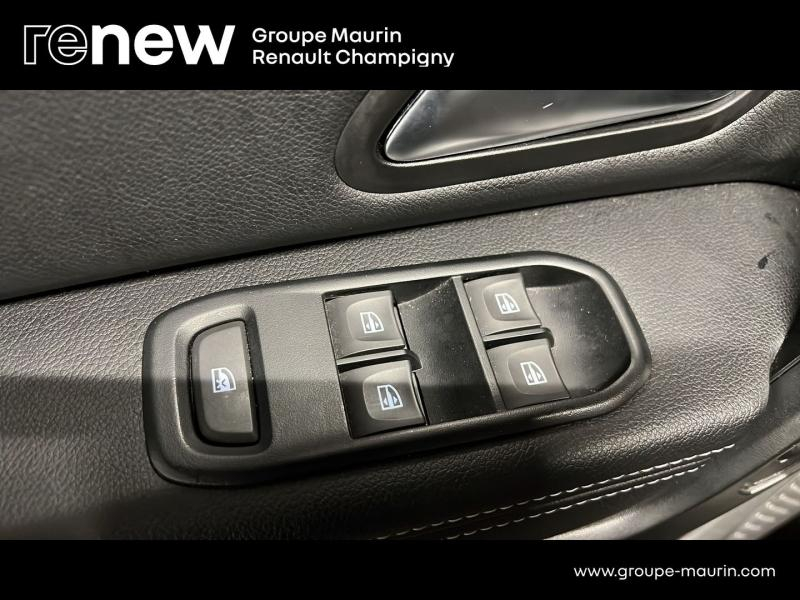 DACIA Duster d’occasion à vendre à CHENNEVIÈRES-SUR-MARNE chez ADP - SOVEA 94 (Photo 17)