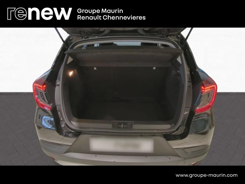 RENAULT Captur d’occasion à vendre à CHENNEVIÈRES-SUR-MARNE chez ADP - SOVEA 94 (Photo 9)