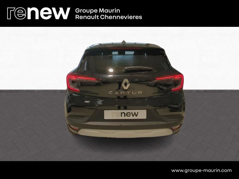 RENAULT Captur d’occasion à vendre à CHENNEVIÈRES-SUR-MARNE chez ADP - SOVEA 94 (Photo 6)
