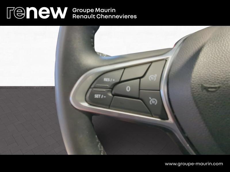 RENAULT Captur d’occasion à vendre à CHENNEVIÈRES-SUR-MARNE chez ADP - SOVEA 94 (Photo 19)