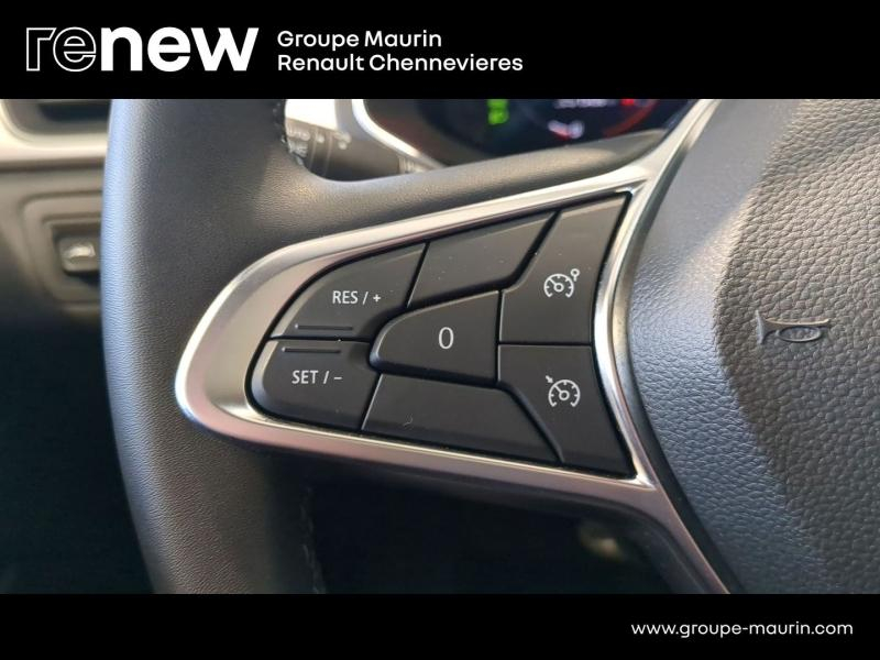 RENAULT Captur d’occasion à vendre à CHENNEVIÈRES-SUR-MARNE chez ADP - SOVEA 94 (Photo 16)