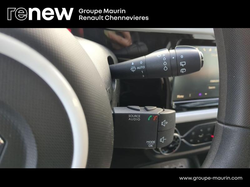 RENAULT Twingo d’occasion à vendre à CHENNEVIÈRES-SUR-MARNE chez ADP - SOVEA 94 (Photo 18)