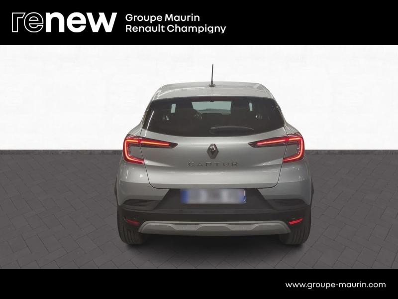 RENAULT Captur d’occasion à vendre à CHENNEVIÈRES-SUR-MARNE chez ADP - SOVEA 94 (Photo 6)