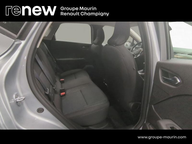 RENAULT Captur d’occasion à vendre à CHENNEVIÈRES-SUR-MARNE chez ADP - SOVEA 94 (Photo 11)
